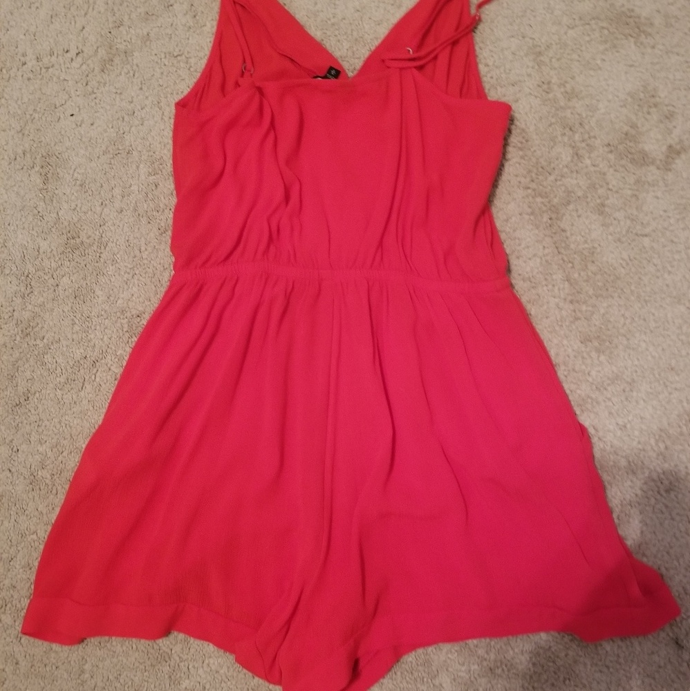 Red Express Romper - Picture 3 of 4